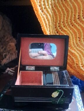 Black Floral Lacquer Jewelry Box with Mirror - Unbranded